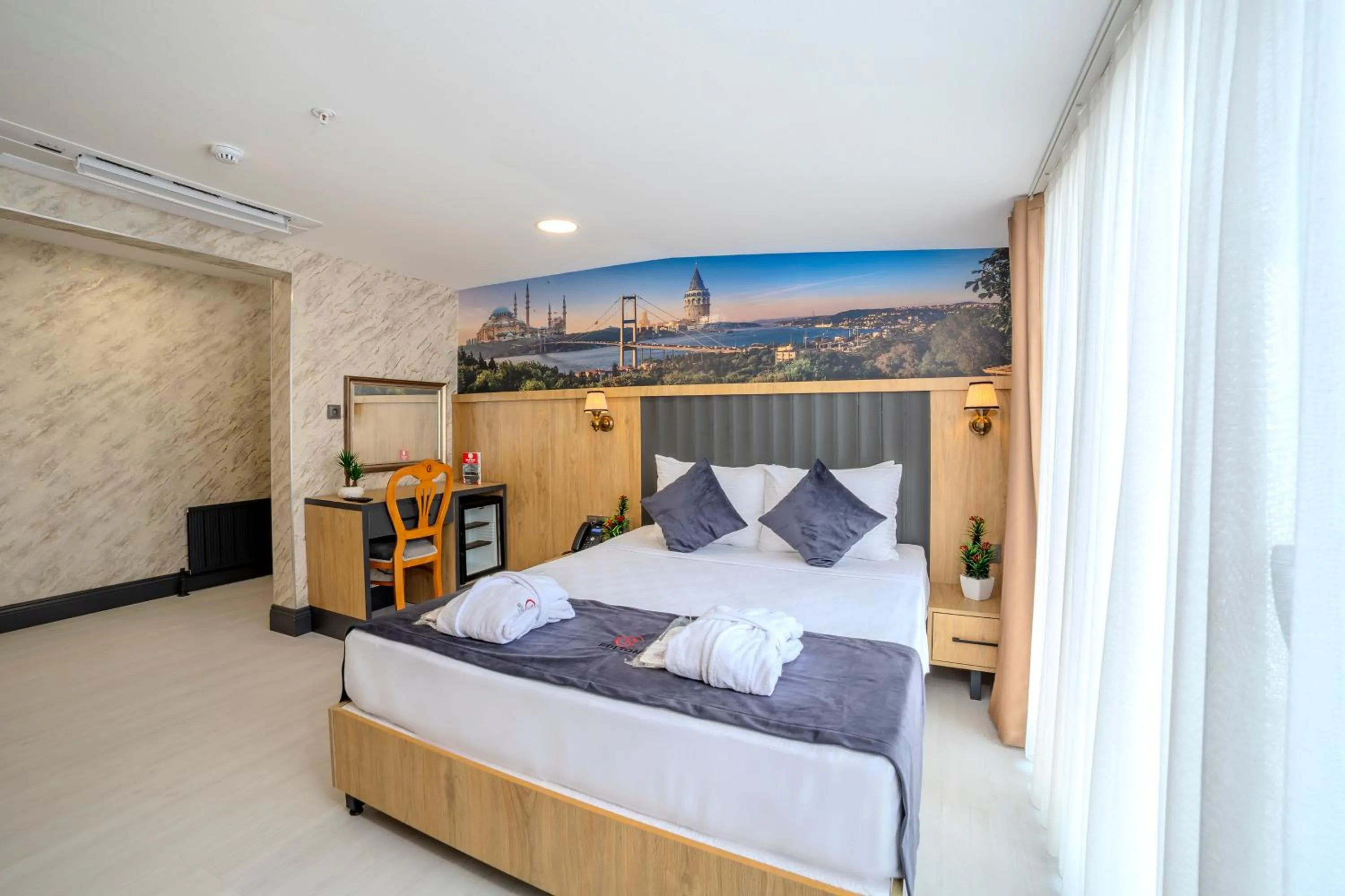 Photo of the whole room, Bed in Bulton Hotel Airport