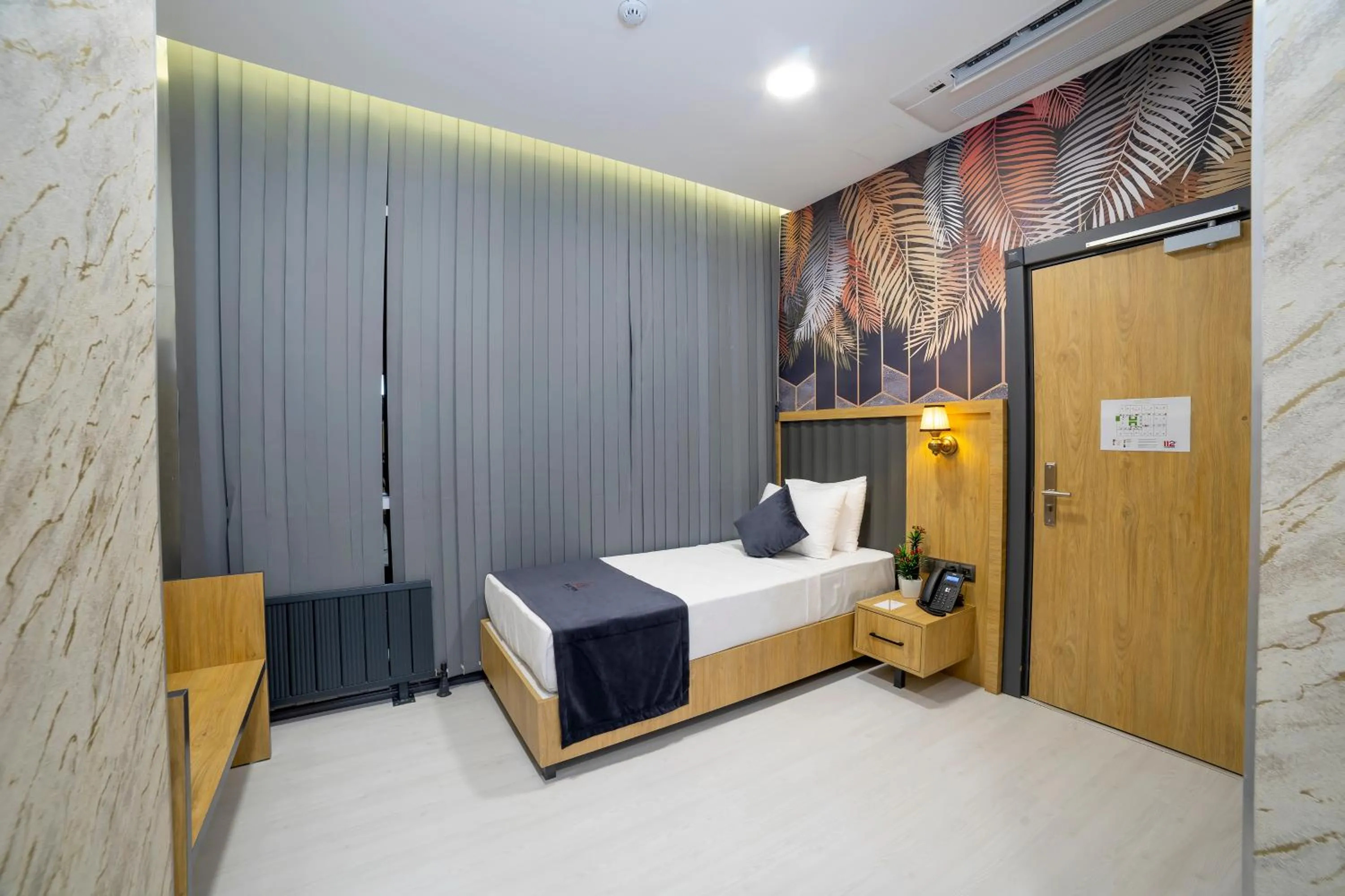 Photo of the whole room, Bed in Bulton Hotel Airport