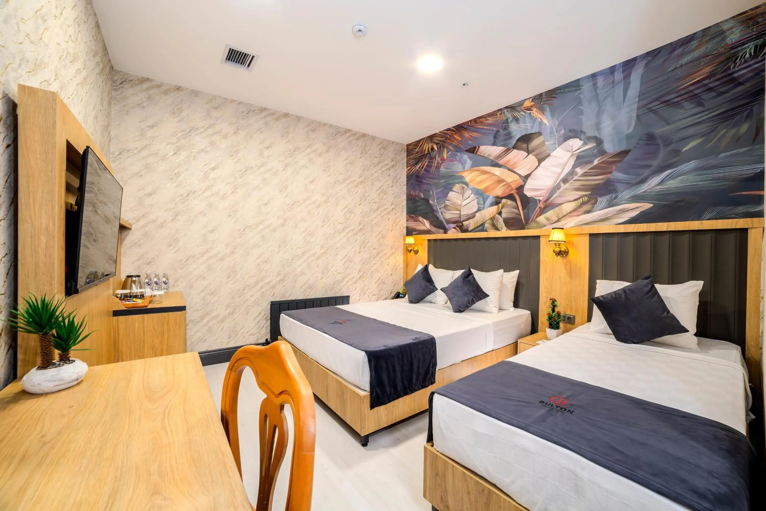 Photo of the whole room, Bed in Bulton Hotel Airport