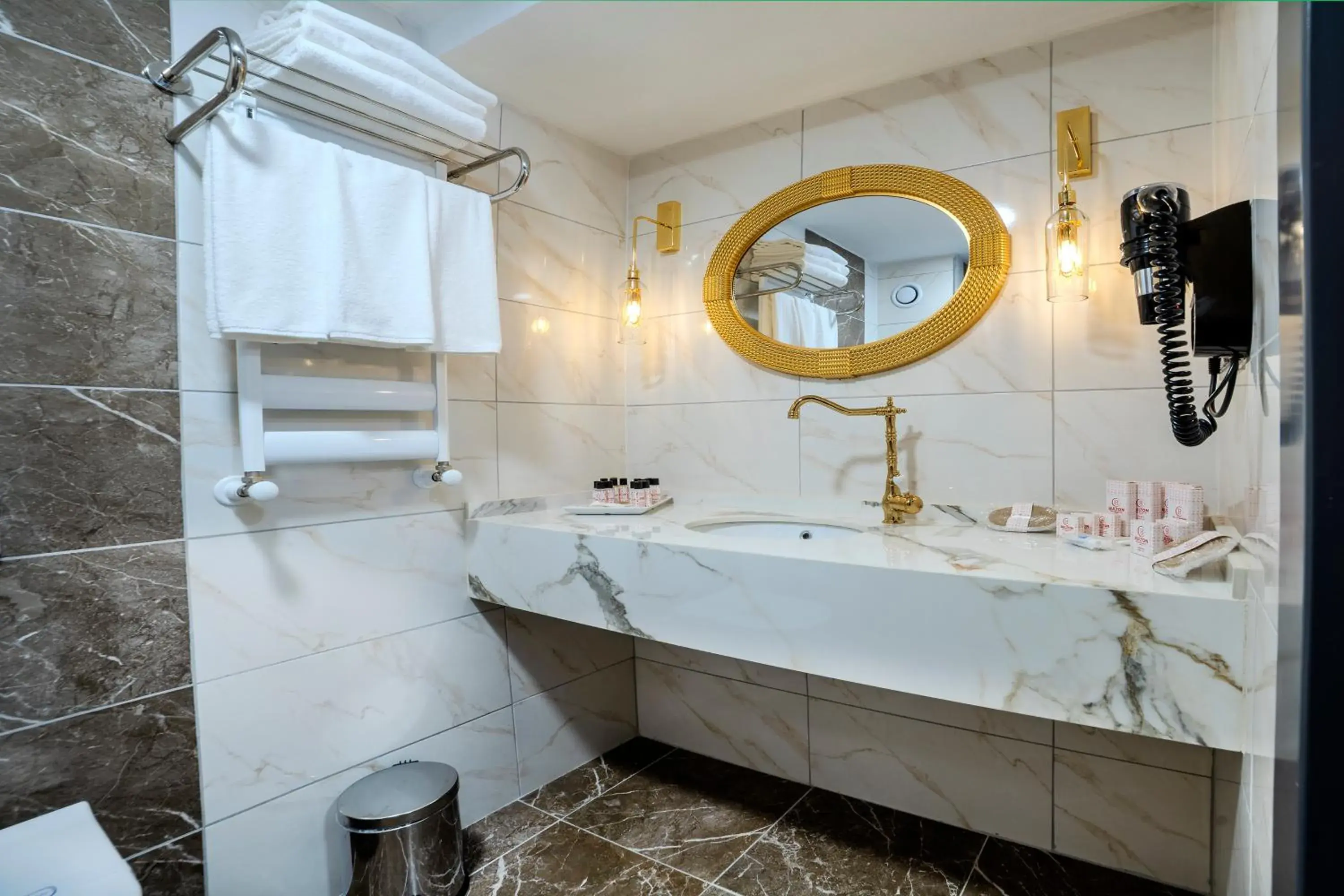 Bathroom in Bulton Hotel Airport & Spa Wellness Bathroom in Bulton Hotel Airport & Spa Wellness