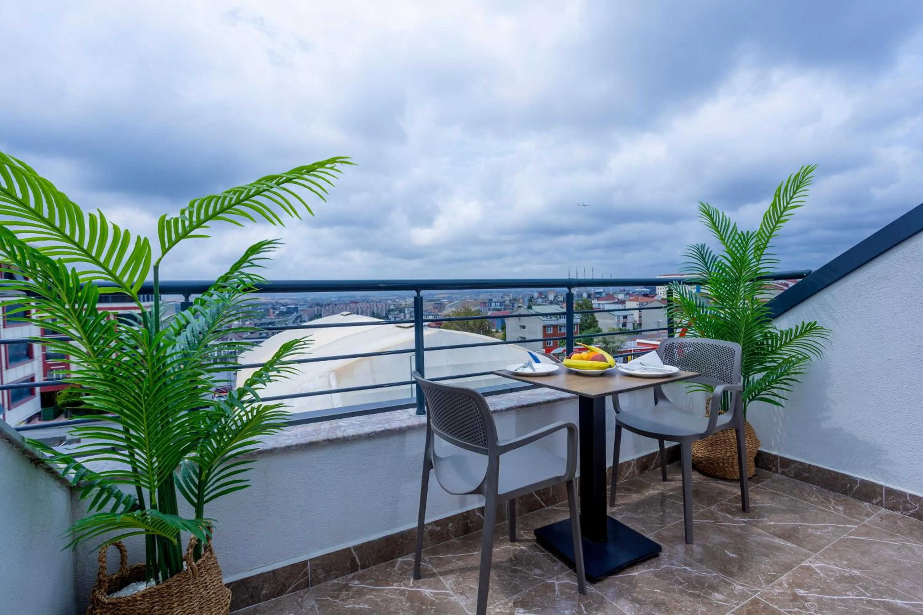 Balcony/Terrace in Bulton Hotel Airport