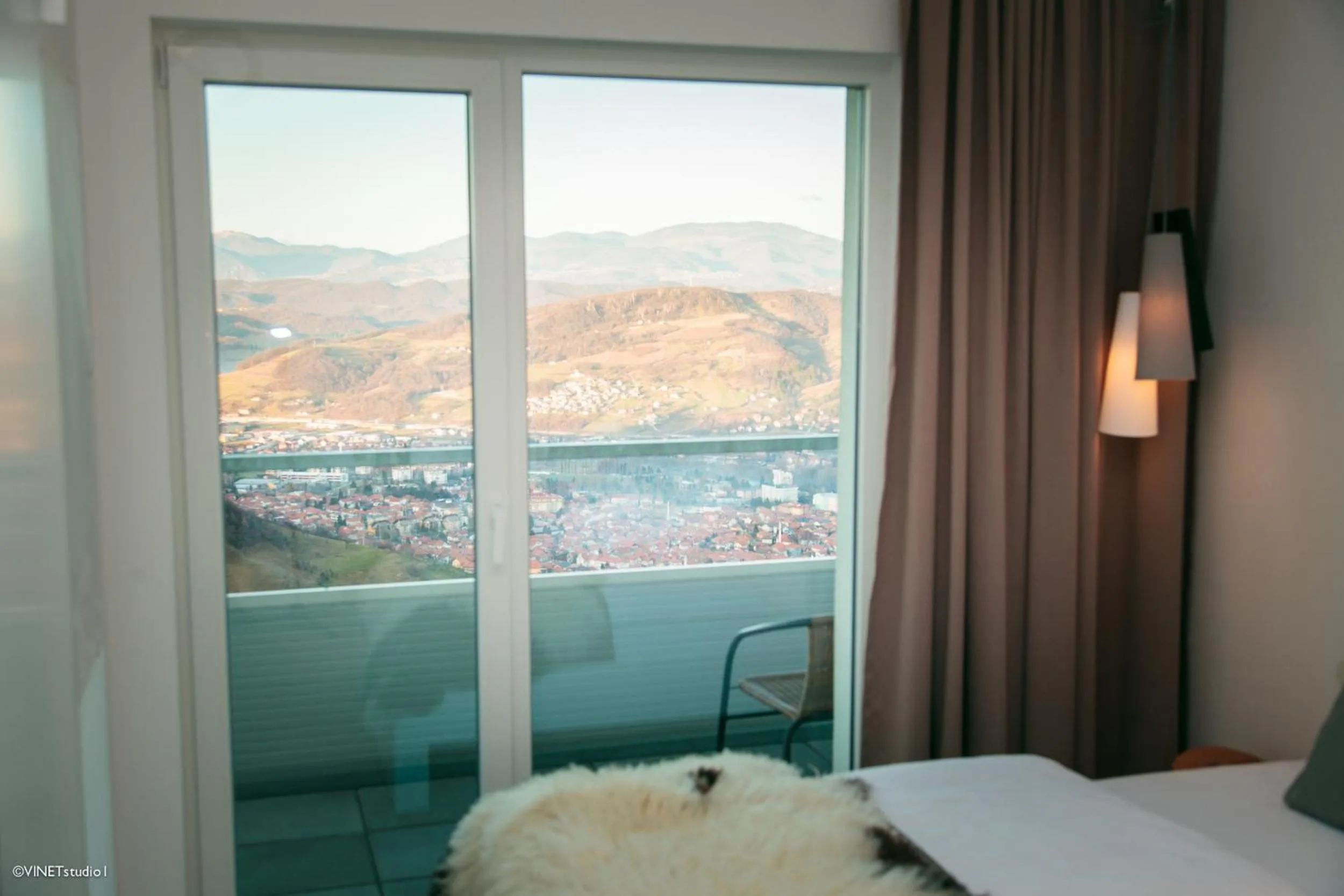 City view, Bed in HOTEL Pyramid Lodge