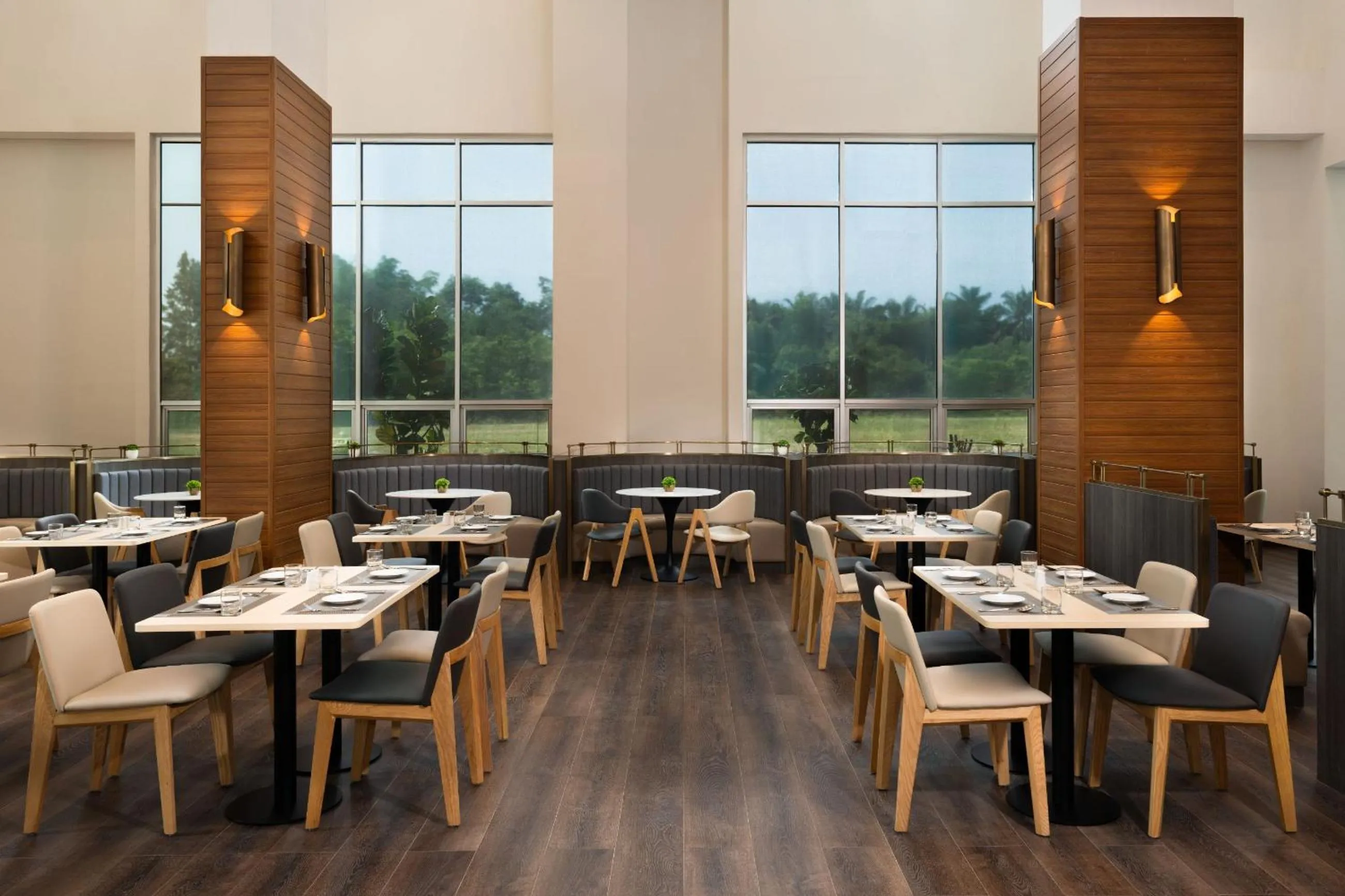 Restaurant/places to eat in Quest Hotel Midport Port Dickson