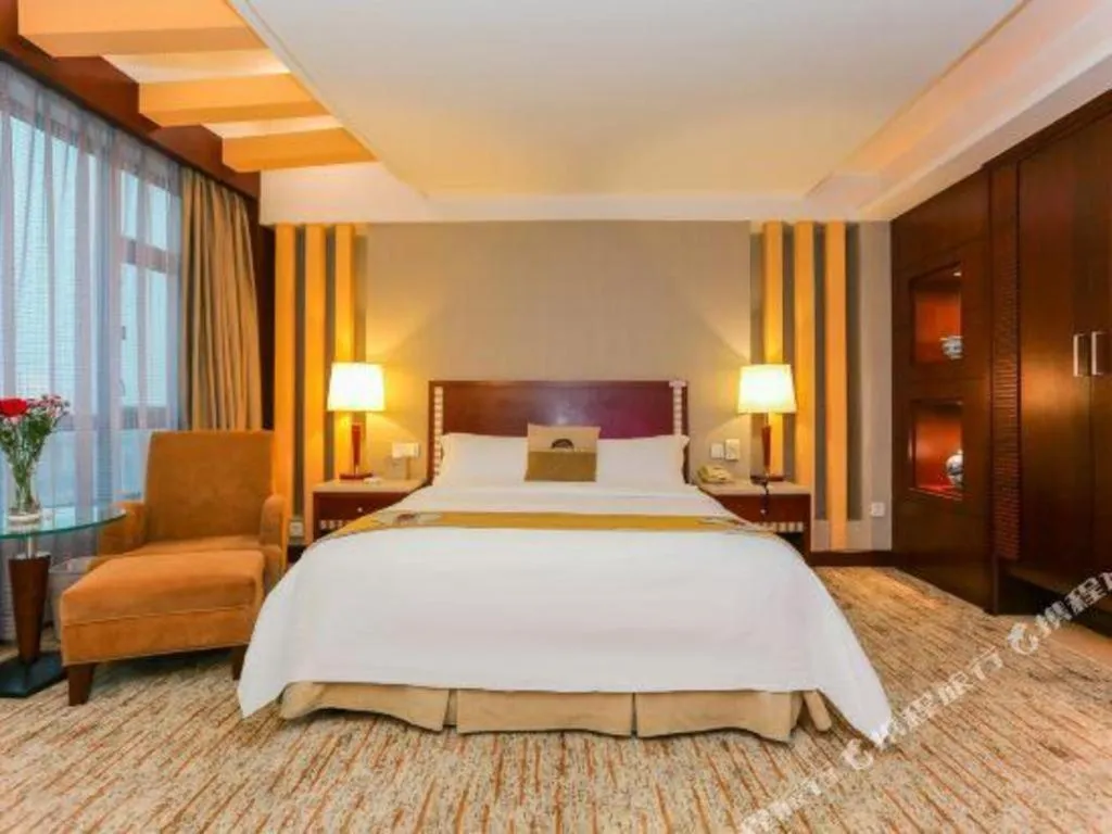 Bed in CP Peninsula Hotel