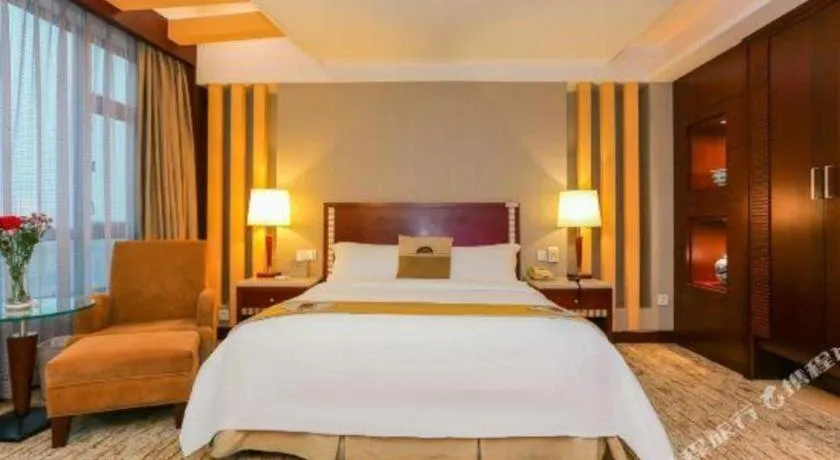 Bed in CP Peninsula Hotel