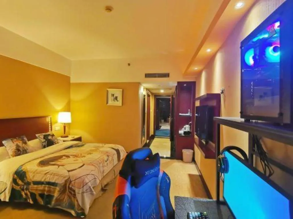 Bed in CP Peninsula Hotel