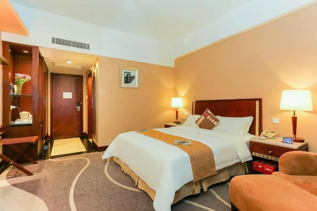 Bed in CP Peninsula Hotel