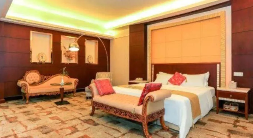 Bed in CP Peninsula Hotel