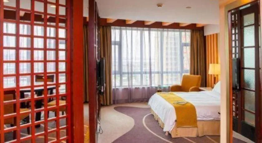 Bed in CP Peninsula Hotel