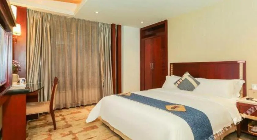 Bed in CP Peninsula Hotel