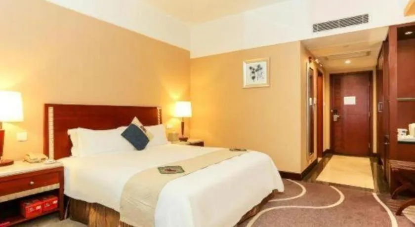 Bed in CP Peninsula Hotel