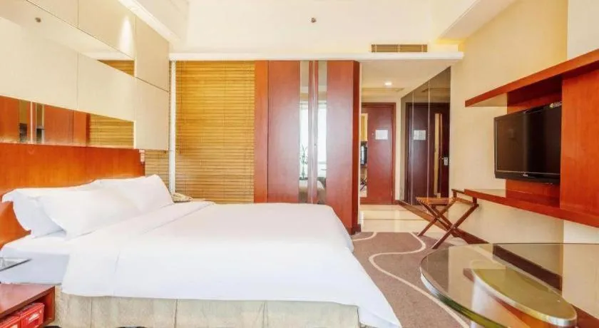 Bed in CP Peninsula Hotel