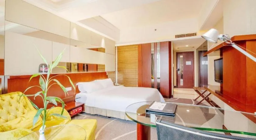 Bed in CP Peninsula Hotel