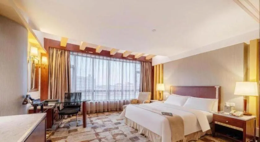 Bed in CP Peninsula Hotel