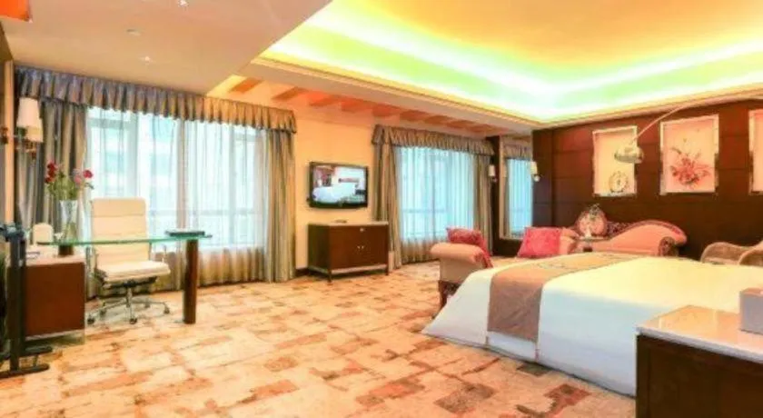 Bed in CP Peninsula Hotel