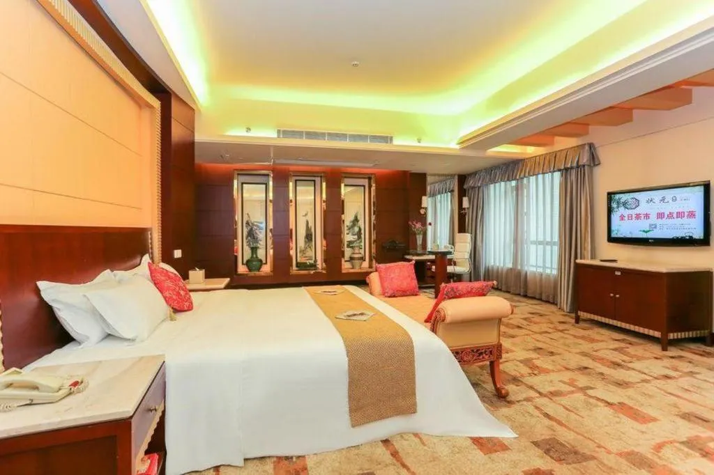 Bed in CP Peninsula Hotel