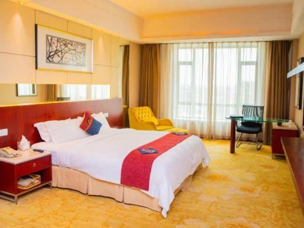 Bed in CP Peninsula Hotel