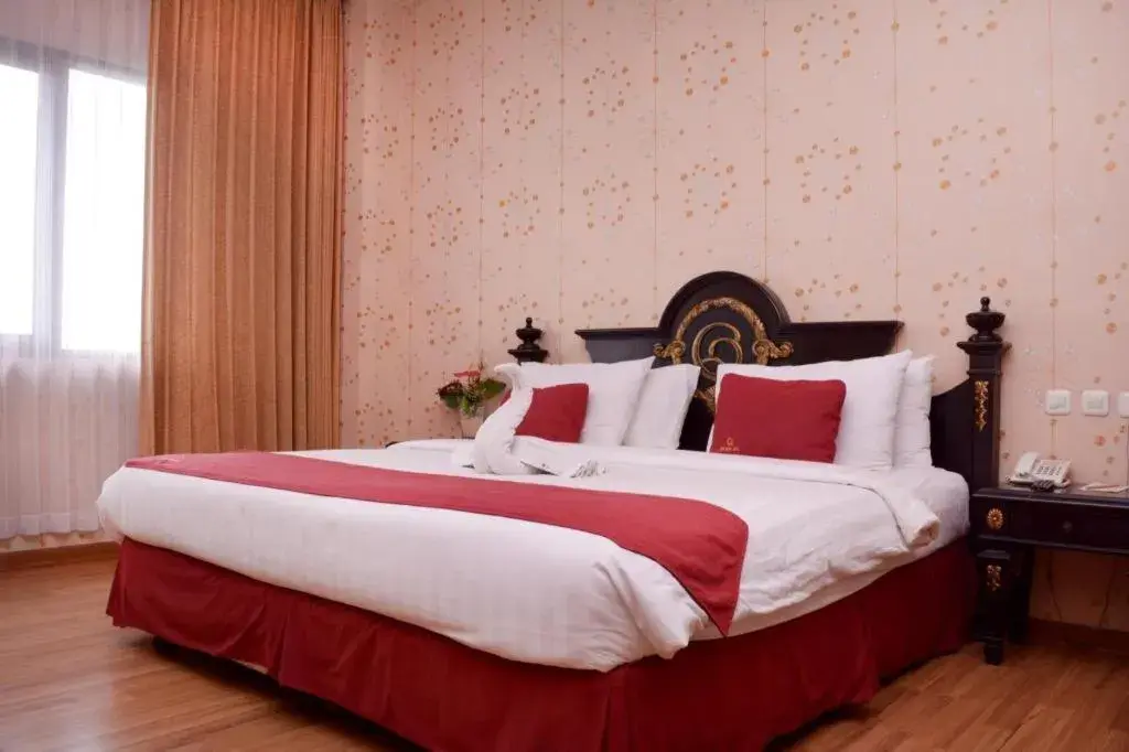 Bed in Quds Royal Hotel Bed in Quds Royal Hotel