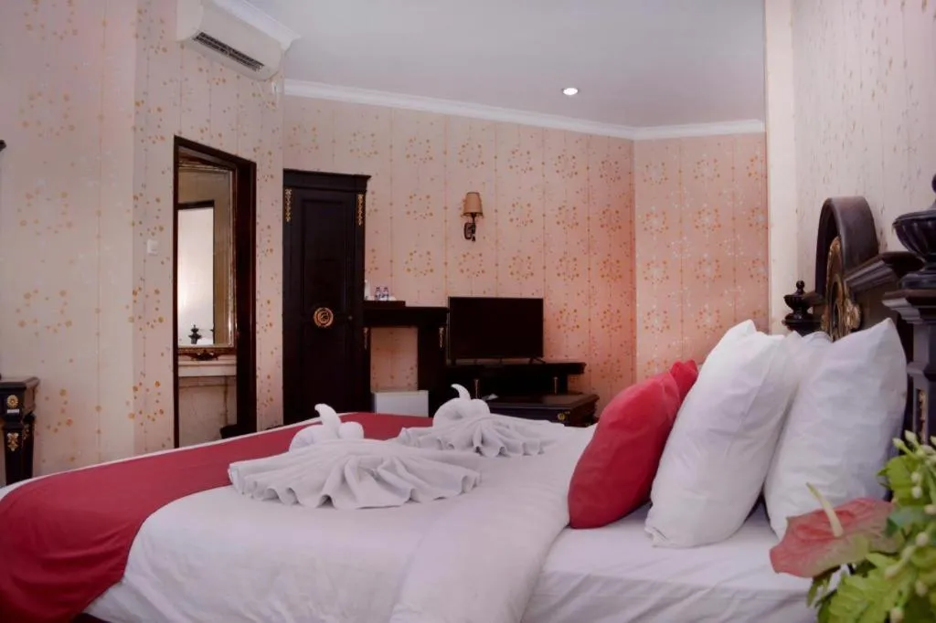 Bed in Quds Royal Hotel