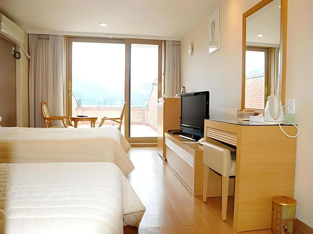 Bed in Suanbo Park Hotel