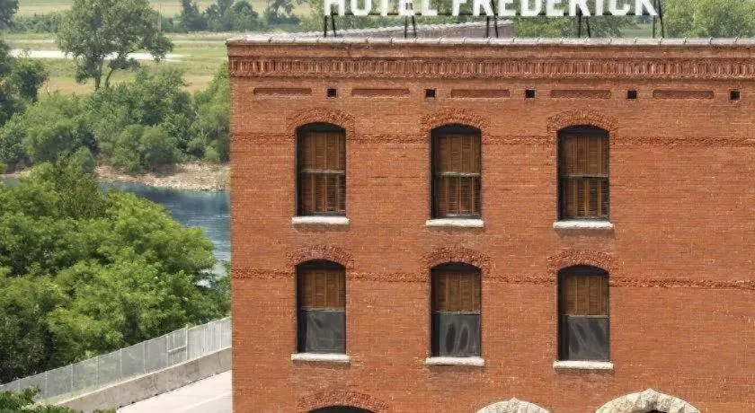 Hotel Frederick