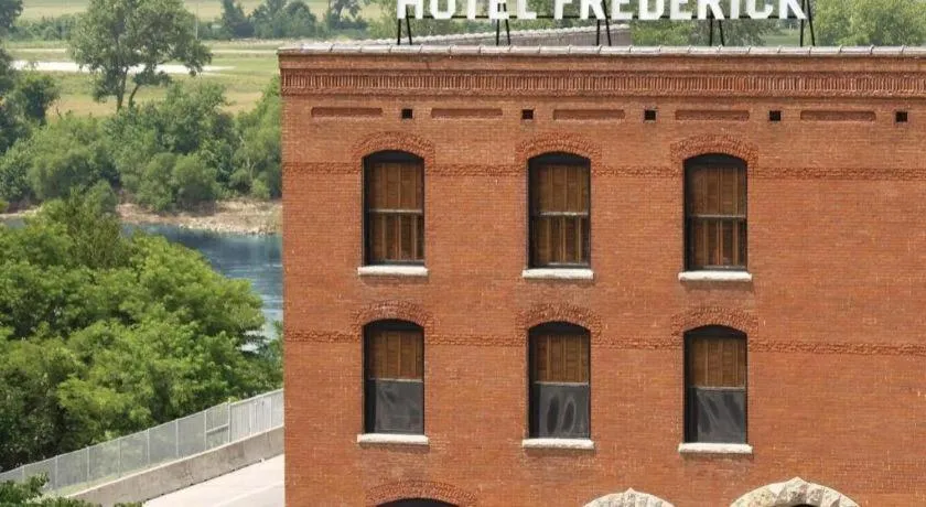 Hotel Frederick