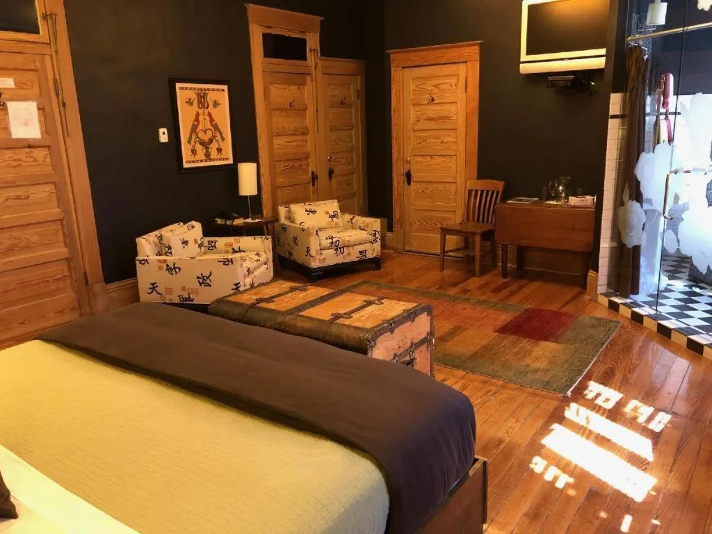 Bed in Hotel Frederick