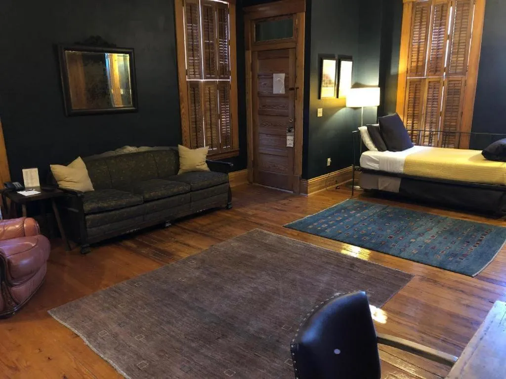 Bed in Hotel Frederick