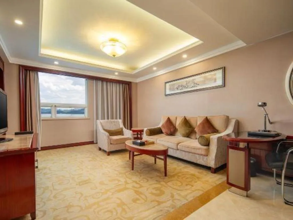 Chutian Guangdong International Hotel