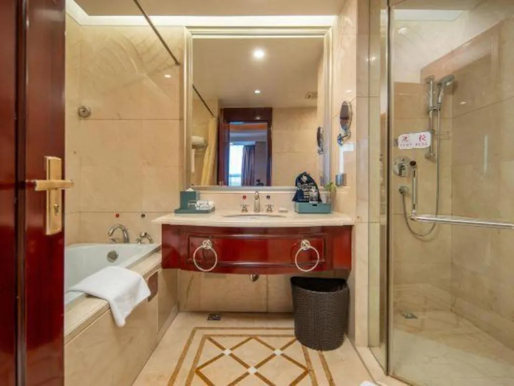 Chutian Guangdong International Hotel