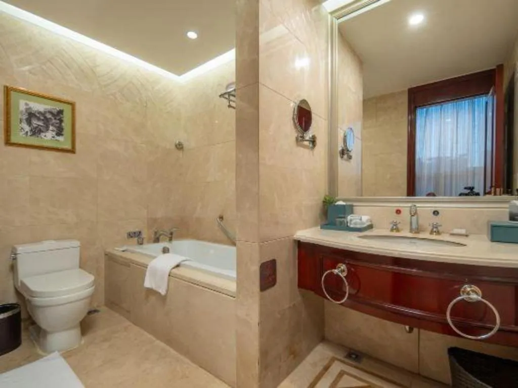 Chutian Guangdong International Hotel