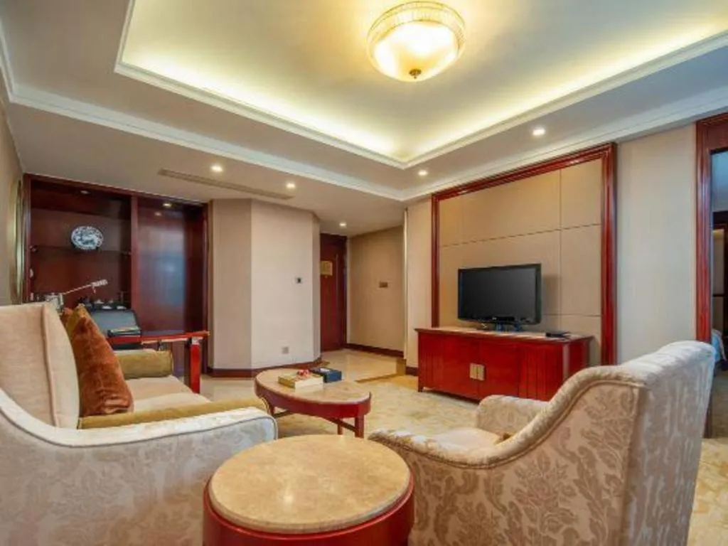 Chutian Guangdong International Hotel