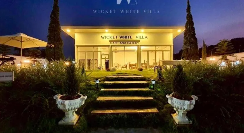 WICKET WHITE VILLA