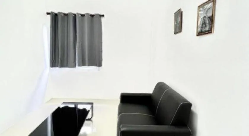 WICKET WHITE VILLA