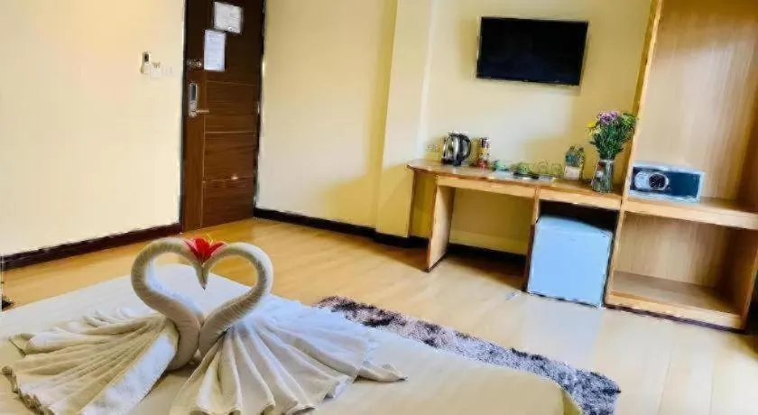 Bed in A7 Hotel Pattaya