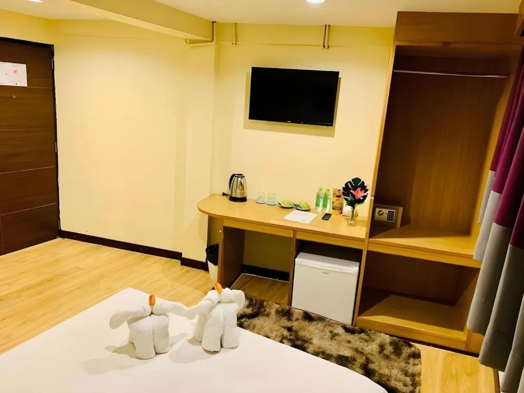 Bed in A7 Hotel Pattaya