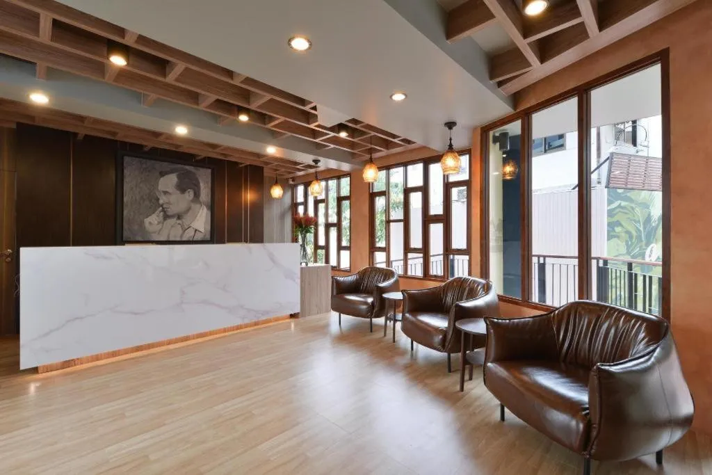 Amphawa Riverfront Hotel