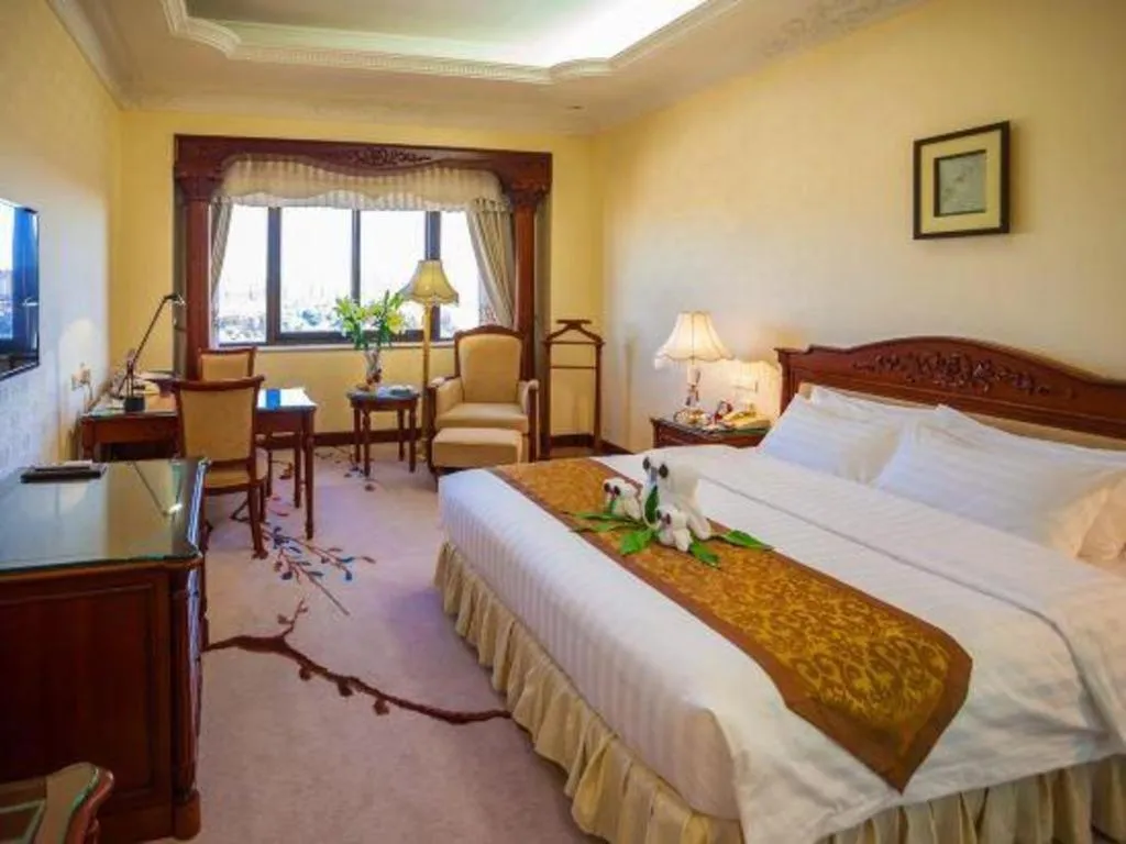 Bed in Quanzhou Hotel