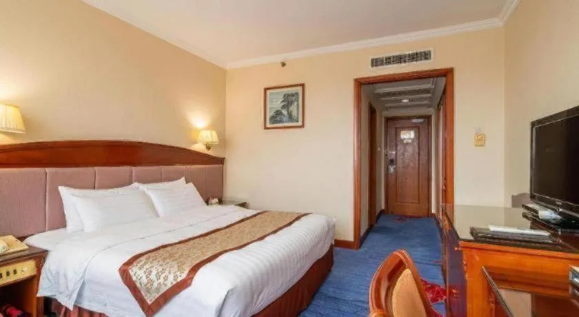 Bed in Quanzhou Hotel