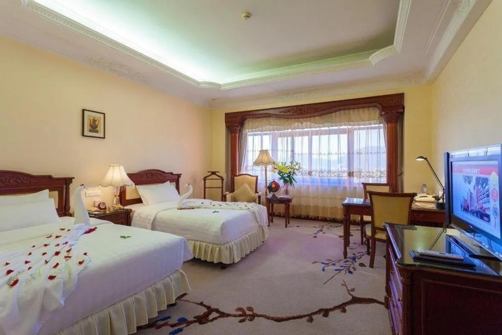 Bed in Quanzhou Hotel