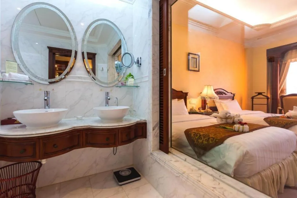 Bed in Quanzhou Hotel