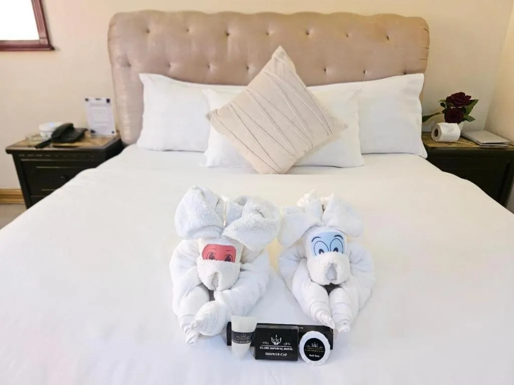 Bed in Clark Imperial Hotel