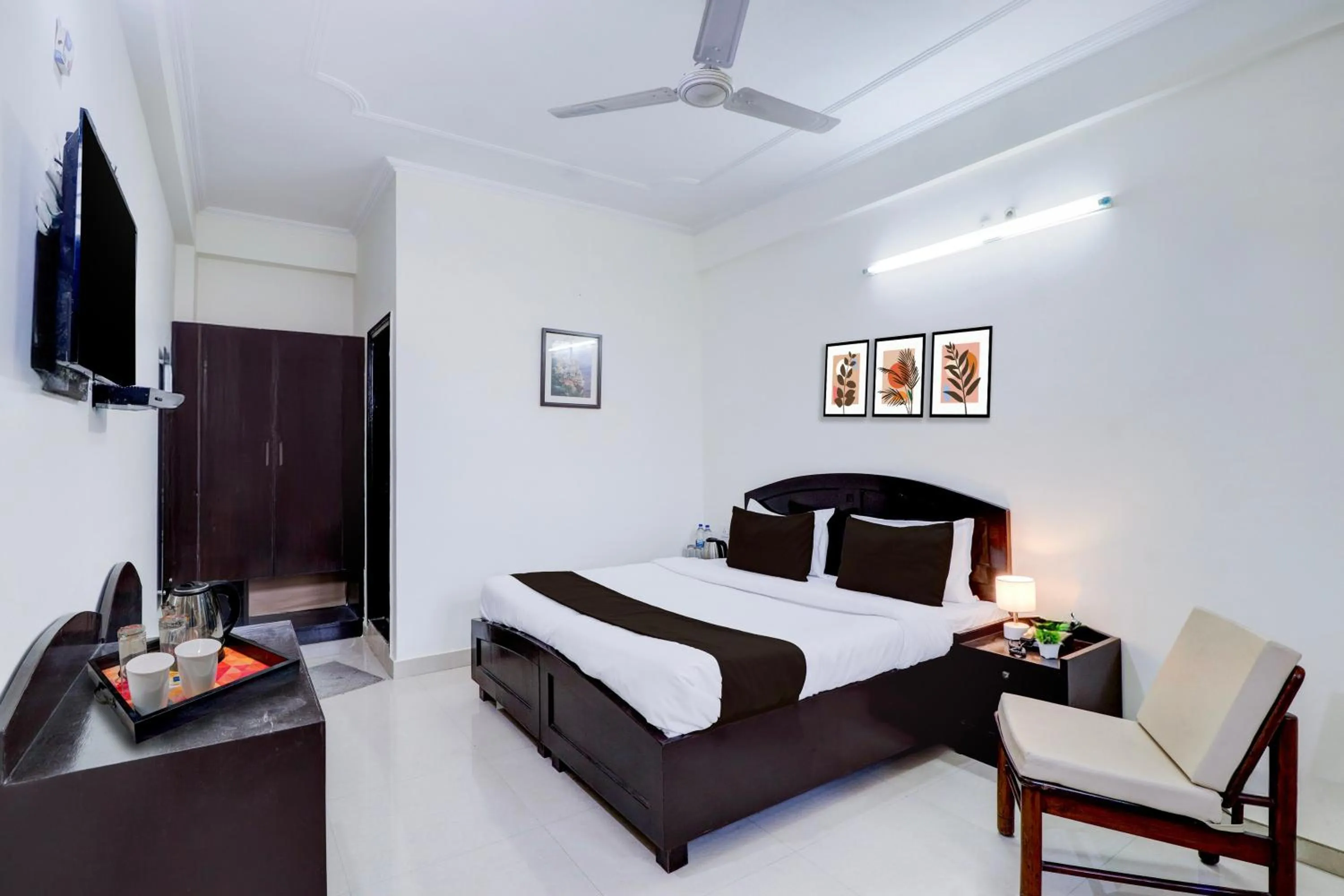 Super Hotel O Shimla Bypass Road ISBT Dehradun Formerly Benison Guest House