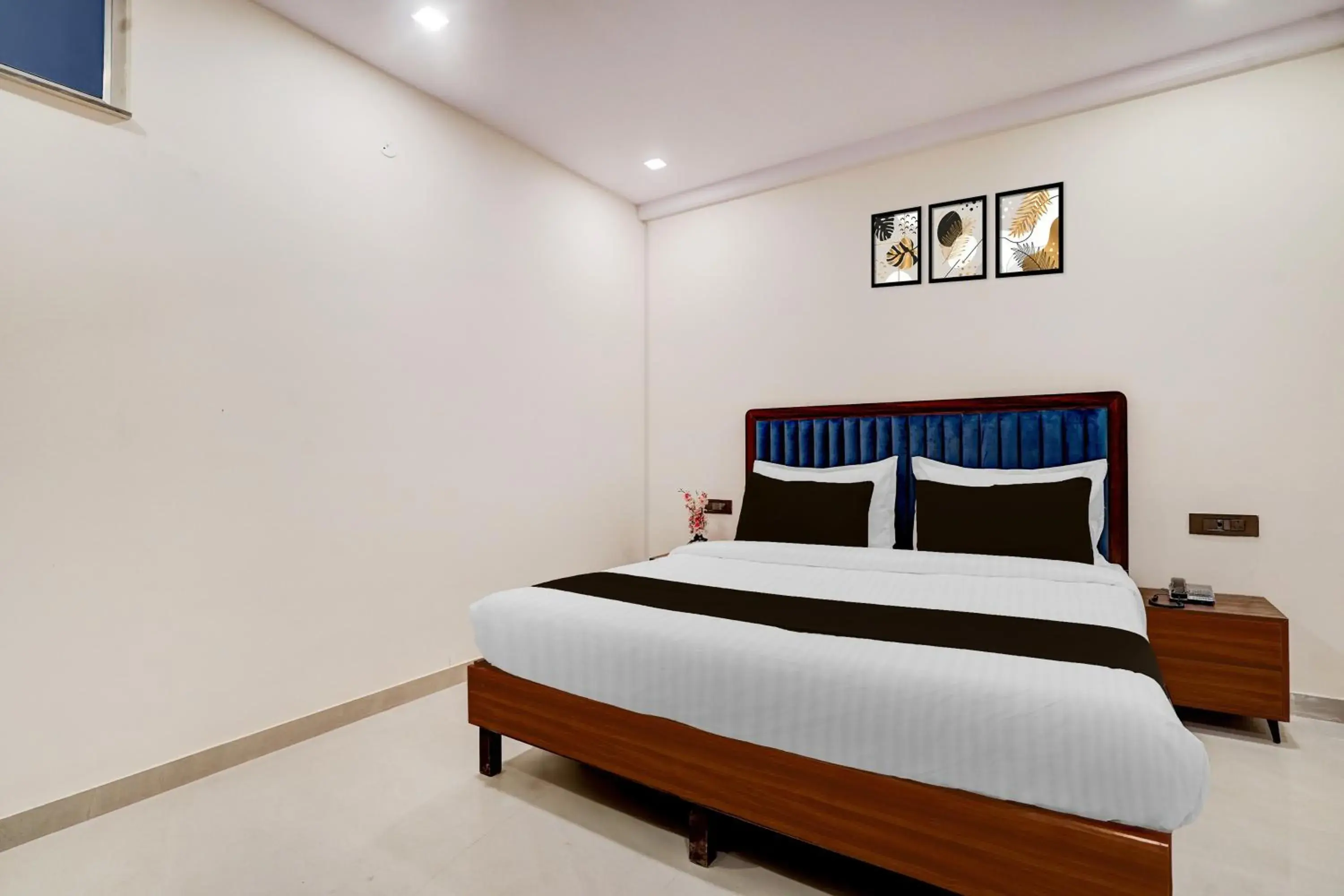 Standard Double Room - single occupancy in Townhouse Preet Vihar Metro Station Standard Double Room - single occupancy in Townhouse Preet Vihar Metro Station