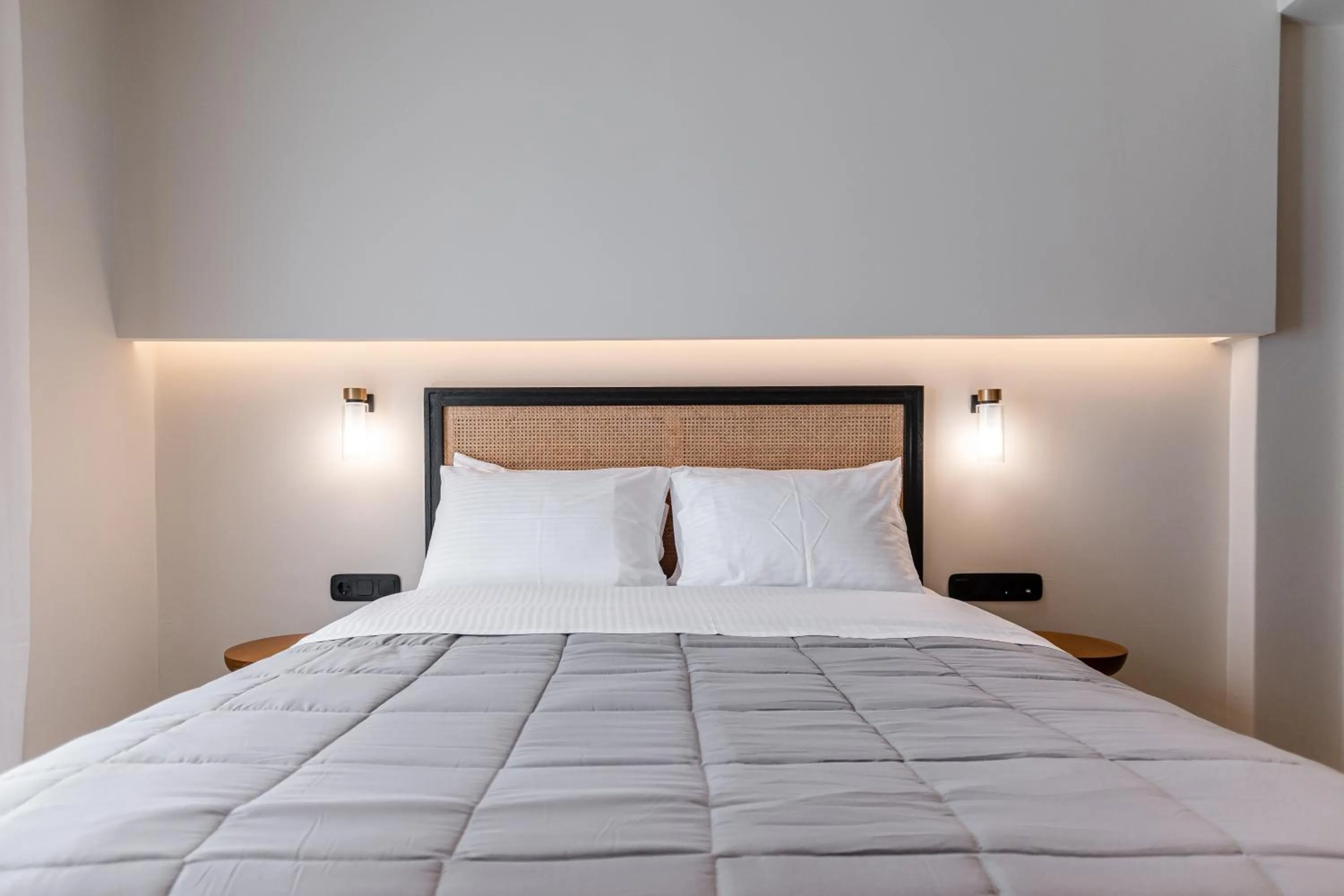 Shower, Bed in Lithia Exclusive Villas