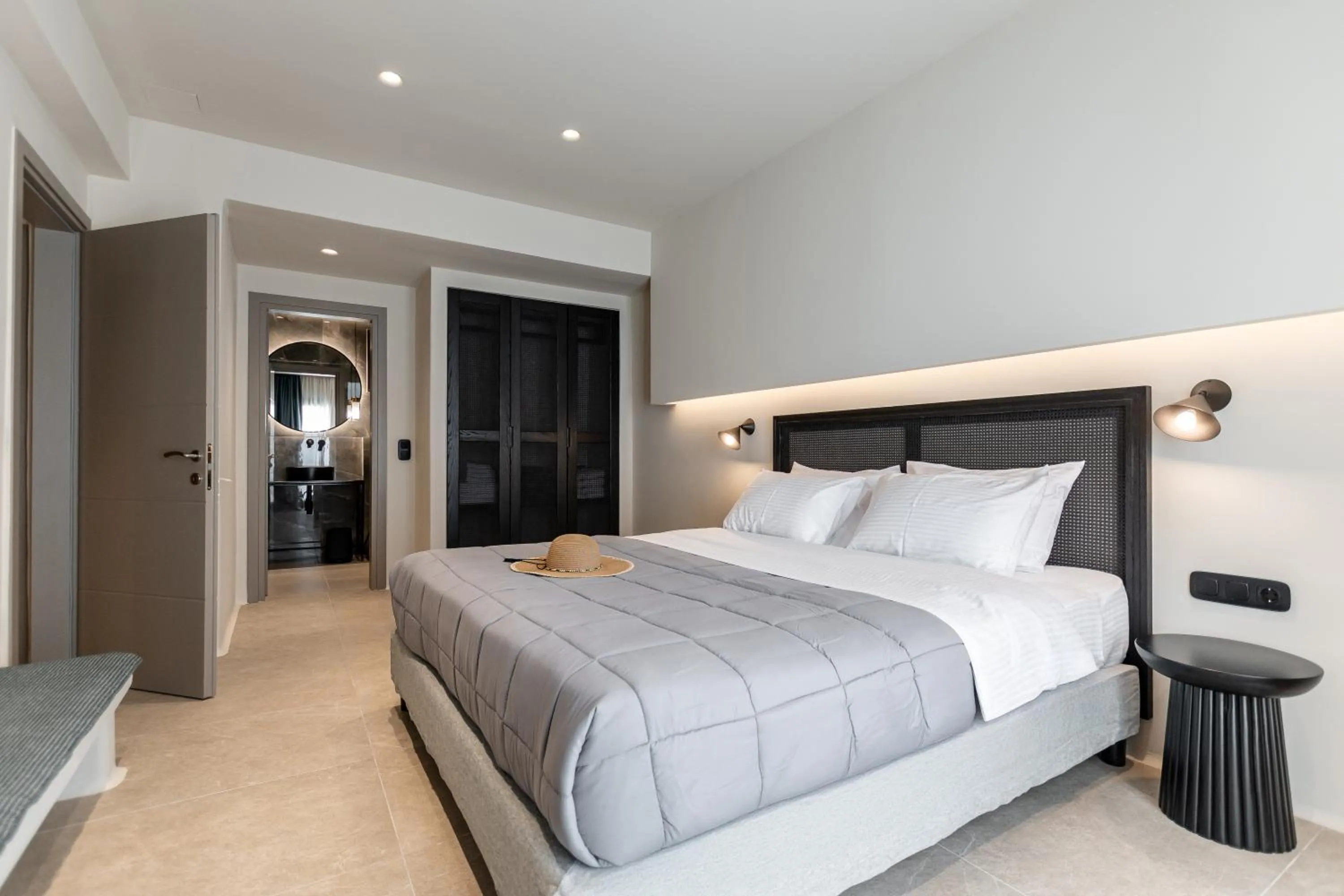 Toilet, Bed in Lithia Exclusive Villas