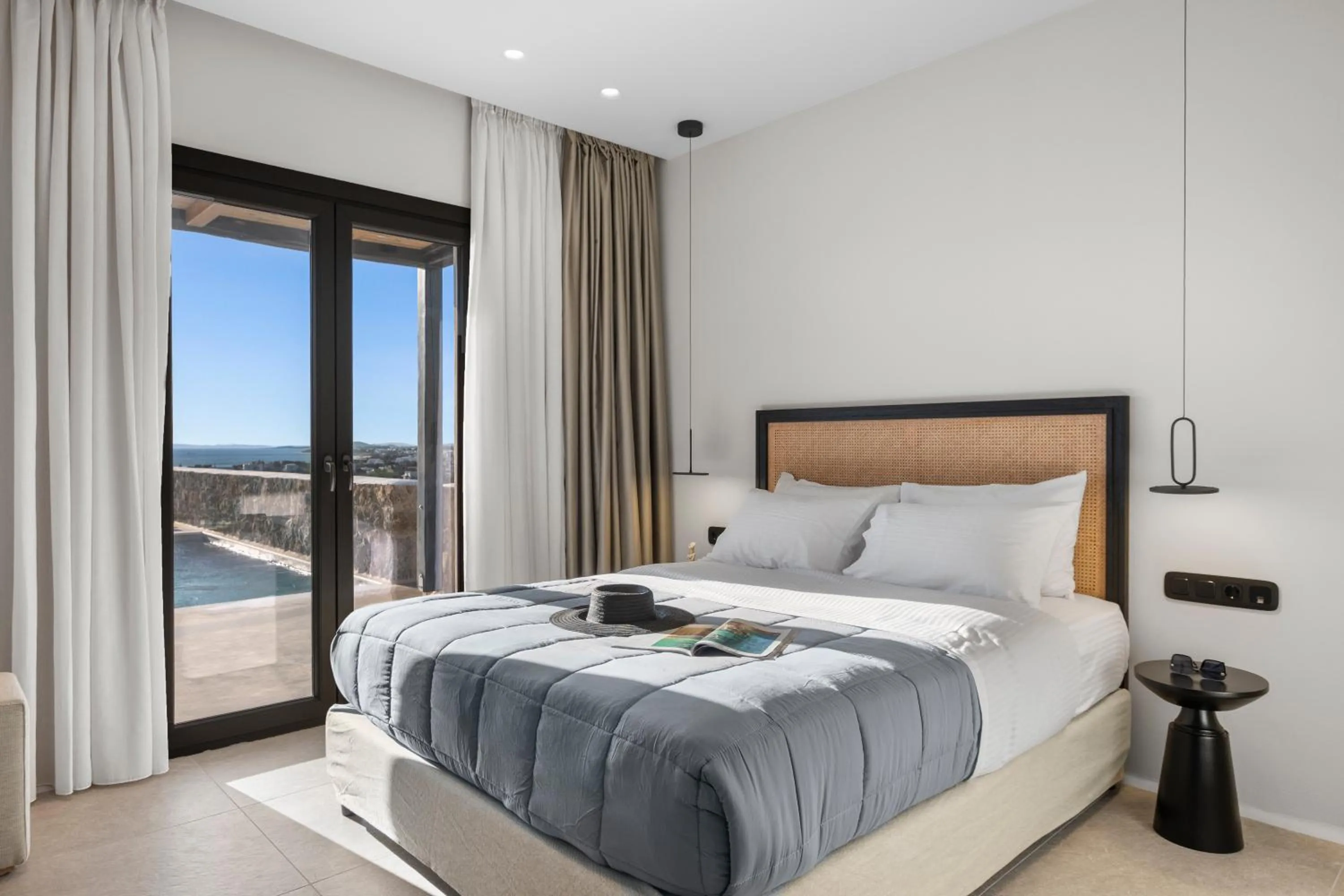 Patio, Bed in Lithia Exclusive Villas