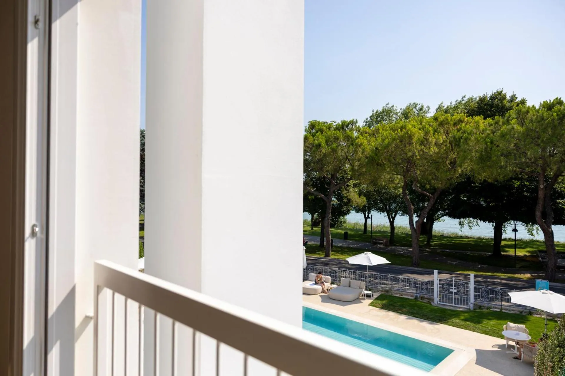 Pool view in Hi Hotels Sirmione - Lakeview Pool