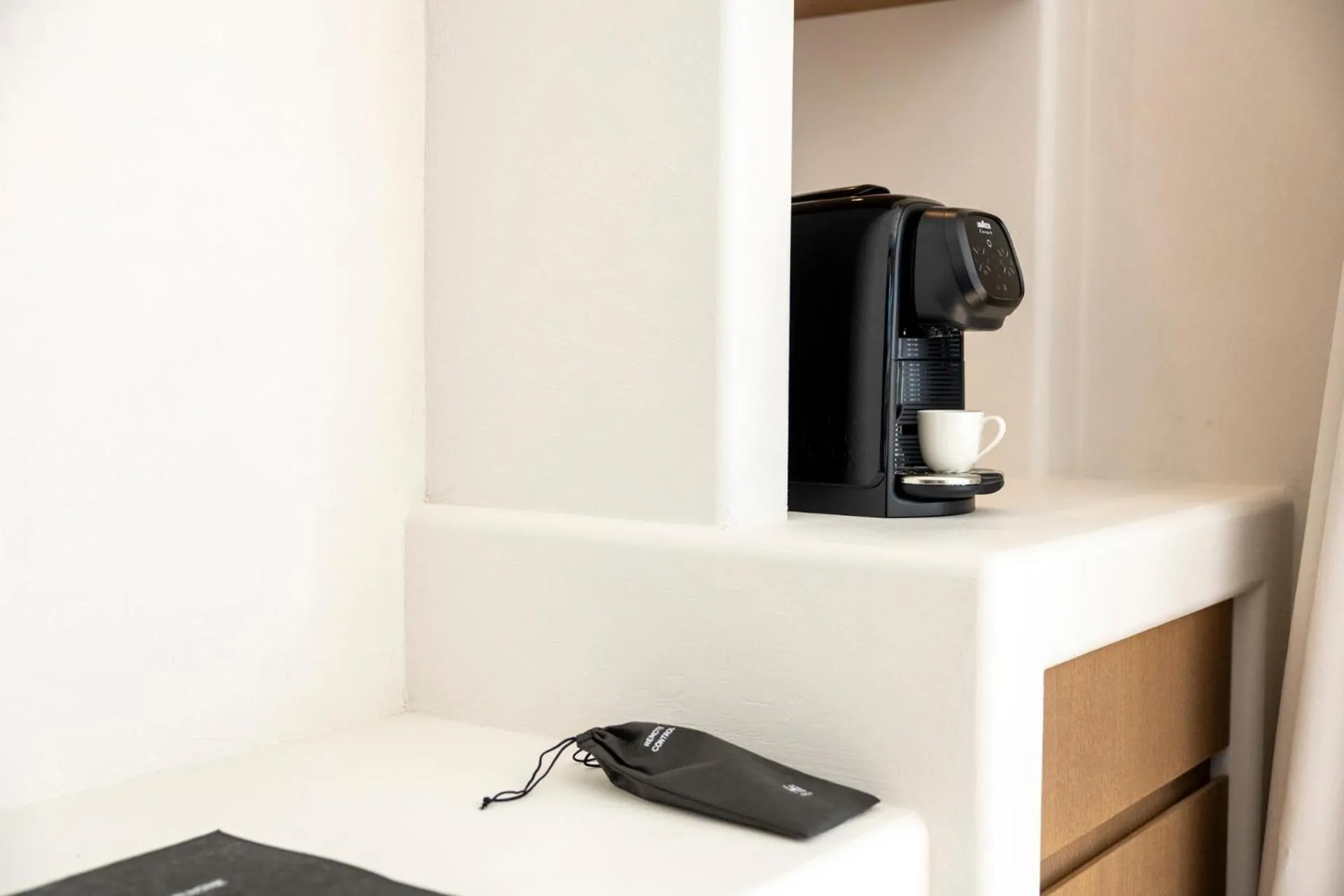 Coffee/tea facilities in Hi Hotels Sirmione - Lakeview Pool