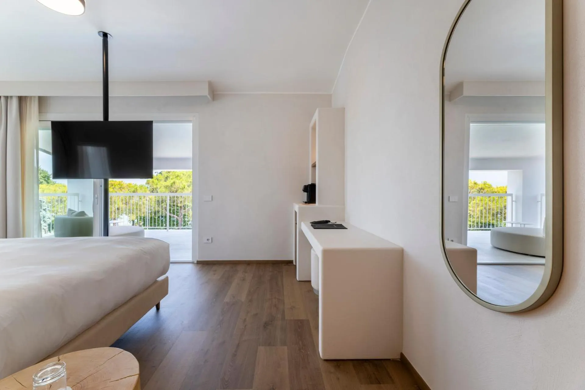 Photo of the whole room, Bed in Hi Hotels Sirmione - Lakeview Pool